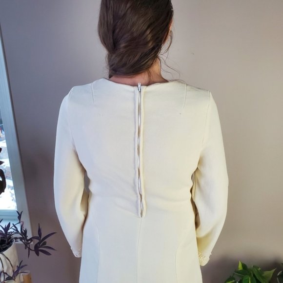 1960s handmade wedding dress with lace applique - Picture 9 of 12